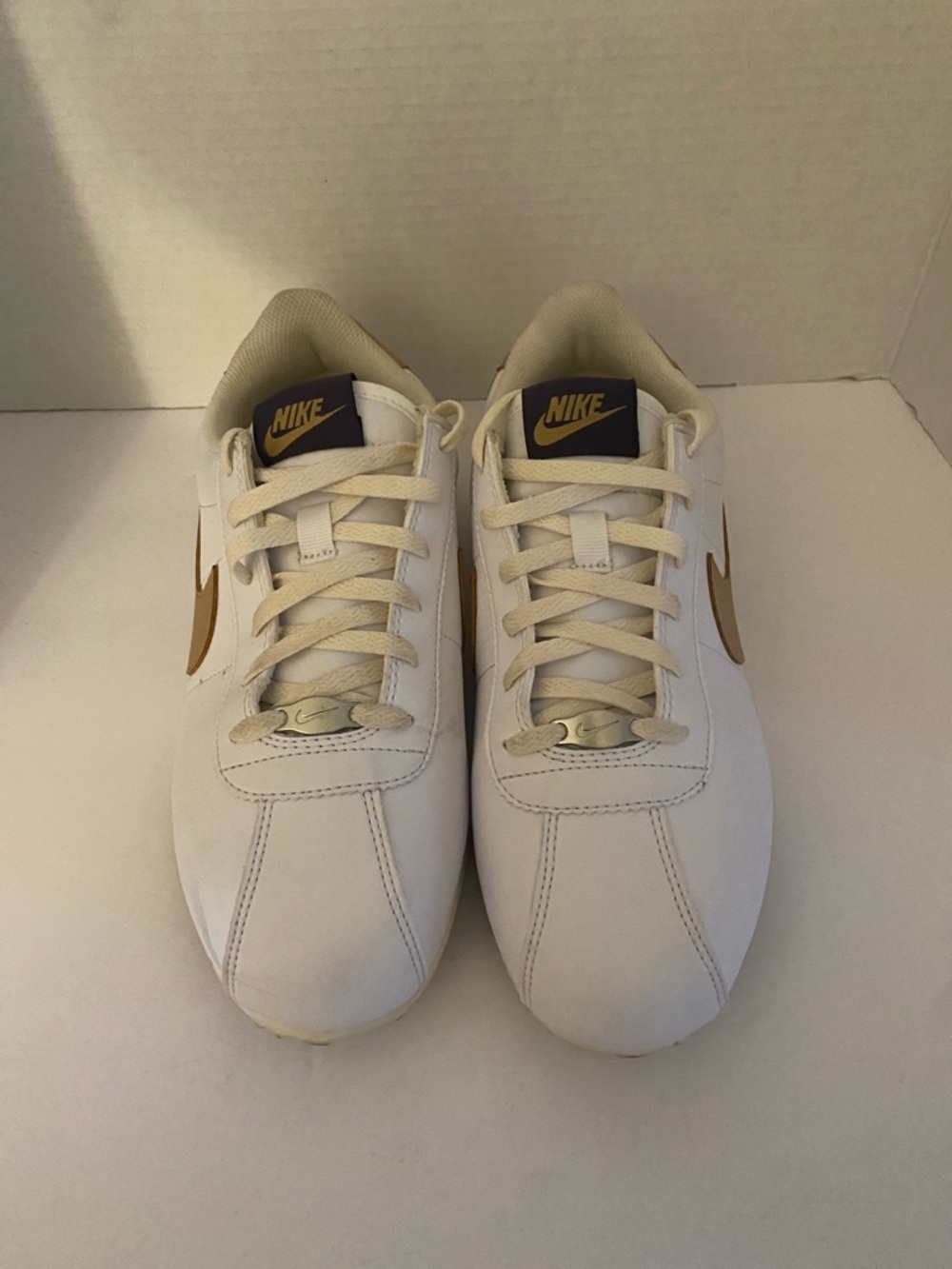Nike Cream & Gold kids Low-Top Trainers
